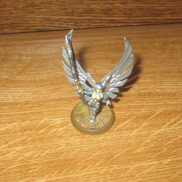 Heroscape Raelin the Kyrie Warrior Figure / Miniature with Card plus bonus card - Picture 4 of 5